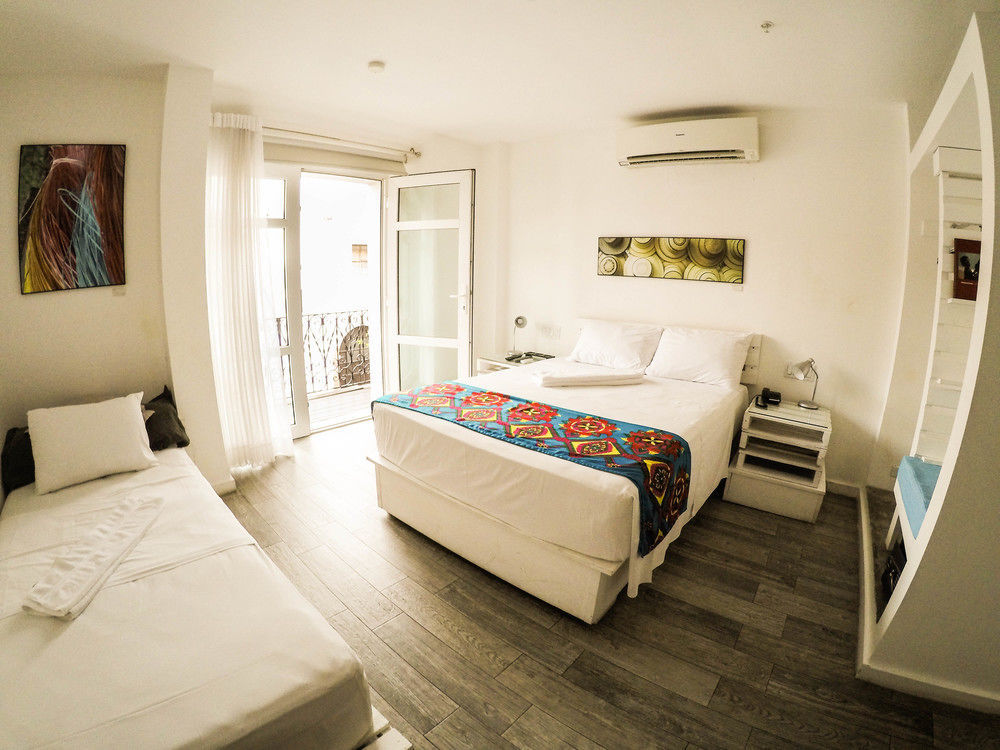 Gatto Blanco Party Hotel Panama City Exterior photo